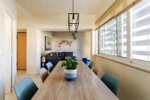 Brand New Modern Stylish 6BDR 3BATH APT-Athens