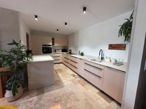 Maisons de vacances Gite La Maison Melomane 10 personnes : photos des chambres