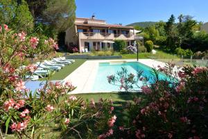 Corsicadream cupabia, appartement dans villa proche Porticcio, vue mer, piscine