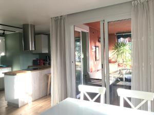 Beach apartment 2 terraces with parking