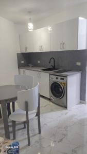 Маленький блакитний кит