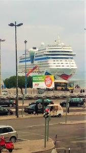Alfama Santa Apolonia Apartment - 4-star hotels in Lisbon