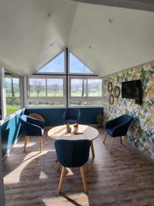 le cocon damour " le moulin Michel avec jaccuzi pour 12 personnes"