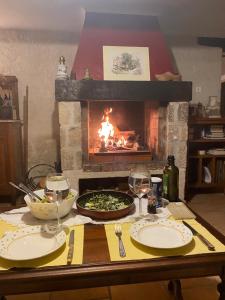 Maisons de vacances Maison de campagne dans le parc regional du Verdon - Bastide 140m2 et Bastidon 85m2 : photos des chambres