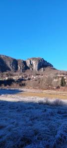 Golemi kamik Pirot Vlasi