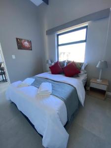 Lagoon Views Luxury Apartment Langebaan