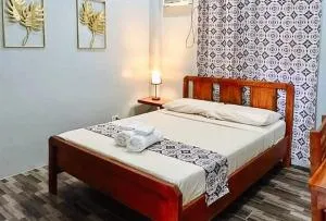 RedDoorz at Gracia's Calzada Inn Camiguin - Tagdo