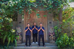 Villa Rosita Oceanfront Villa with Private Chef in Bali