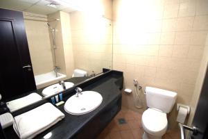 DRUVYA HOLIDAY HOMES, Bld DG079, Street No,3 Discovery Gardens, Close to The Gardens Metro 3 minutes walkable