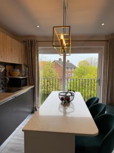 Luxury Spacious Flat close to Central London