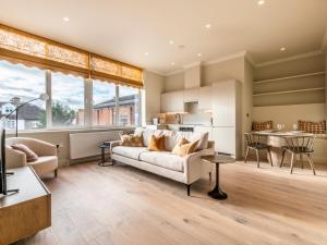 Pass the Keys Stunning loft style apartment