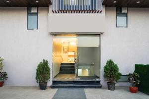 Hotel Grand Aana Inn