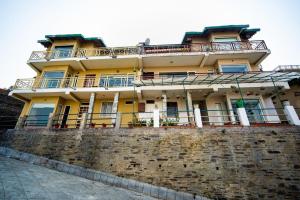 Mountain View 3bhk Cottage l The Wayfarers