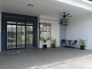 Adia's homestay jengka - Kampung Kelola
