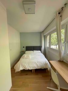 4 Bedroom Apartment - Near docks and metro