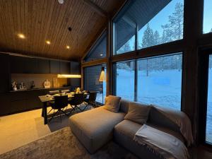 Villa Outi, New Luxury Villa in Äkäslompolo, Lapland