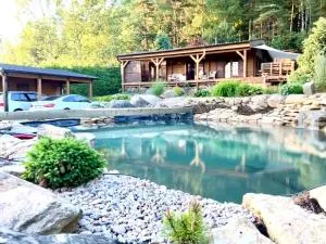 Log cabin at Iron Rose in Czech Canada - Číměř