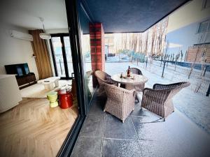 Apartament White Glove Deluxe Bałtycka - Port Warmiński