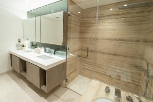 Brown Stone - Omniyat Burj Khalifa View