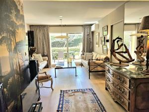 Aix centre, 2 room apartment garden, parking