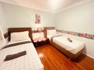 Spacious 6 Bedroom Holiday Home 15 Min Away From Melbourne Airport