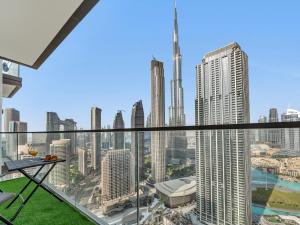 Luxury One Bedroom Apartment with Burj Khalifa View & Fountain View by Delujo Stays - 4-Sterne-Hotels in Dubai