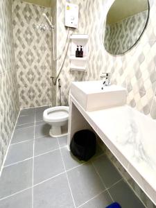 Impact Arena Condo 10fl by GoodRoom24