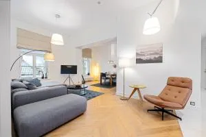 5 Stories Luxury&Space in the Old Town With Care for you - Toompea