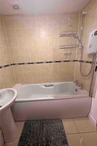 A Cozy One Bedroom Flat for Two Guests