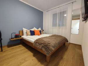 Modernes Zimmer mit kostenlosem Parkplatz - LIMA Vermietung