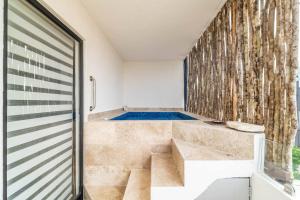 Lux 2 BD Suite with Private Plunge Pool and Balcony