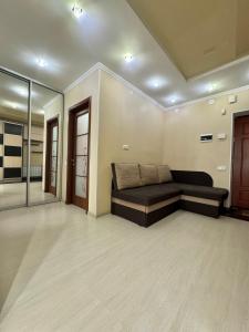 ApartPoltava Неповторні апартаменти в ЦЕНТРІ Полтави КОРПУСНИЙ ПАРК