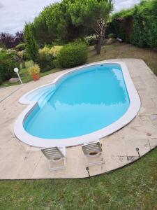 Studio meublé 2 pièces jardin piscine