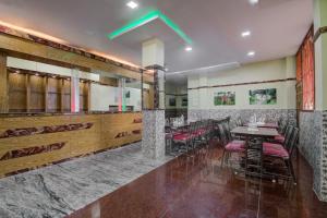 Hotel O V Knot Residency