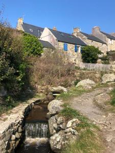 Maisons de vacances Charmante maison bretonne proche de la mer : photos des chambres