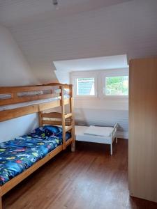 Maisons de vacances Charmante maison bretonne proche de la mer : photos des chambres