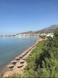 Luxury Apartment in Makry Gialos