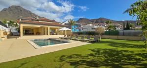 5 bedrooms Villa Costa Adeje