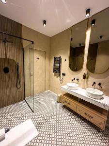 Alpine Oasis - Silver Mountain