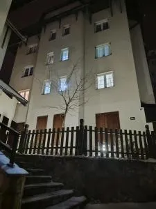 WEGA Star Apartmani - Brzeće