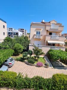 Apartments Kala - 3hvězdičkové hotely ve městě Sveti Filip i Jakov