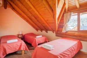 TAIQUE cabaña E en la base del cerro Catedral con vistas