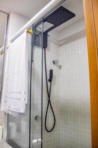 Quarto e Sala para 4 ao lado Centro de Convenções