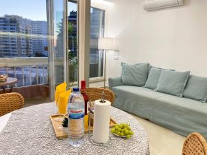 Luxury 2 min Beach with Balcony, Ocean view, Wifi, AC, SmartTV