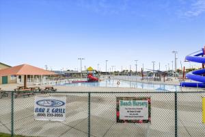 Shores of Panama 1011 - 1 BedroomBunks Sleeps 6, Free Fun! condo