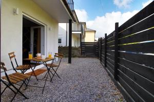 Casa di pietra - Cardiff City centre apartment with patio, Free private parking