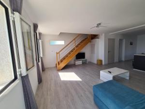 Appartements 6-person apartment in sea view villa with jacuzzi : photos des chambres