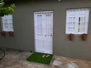 Casa minimalista em Olinda no Alto da Nação