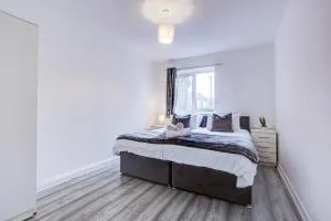 2 Bedroom Serviced Apartment Free Parking - Thornton Heath