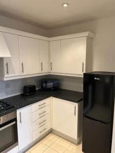 2 Bed 2 Bathroom Apartment central location